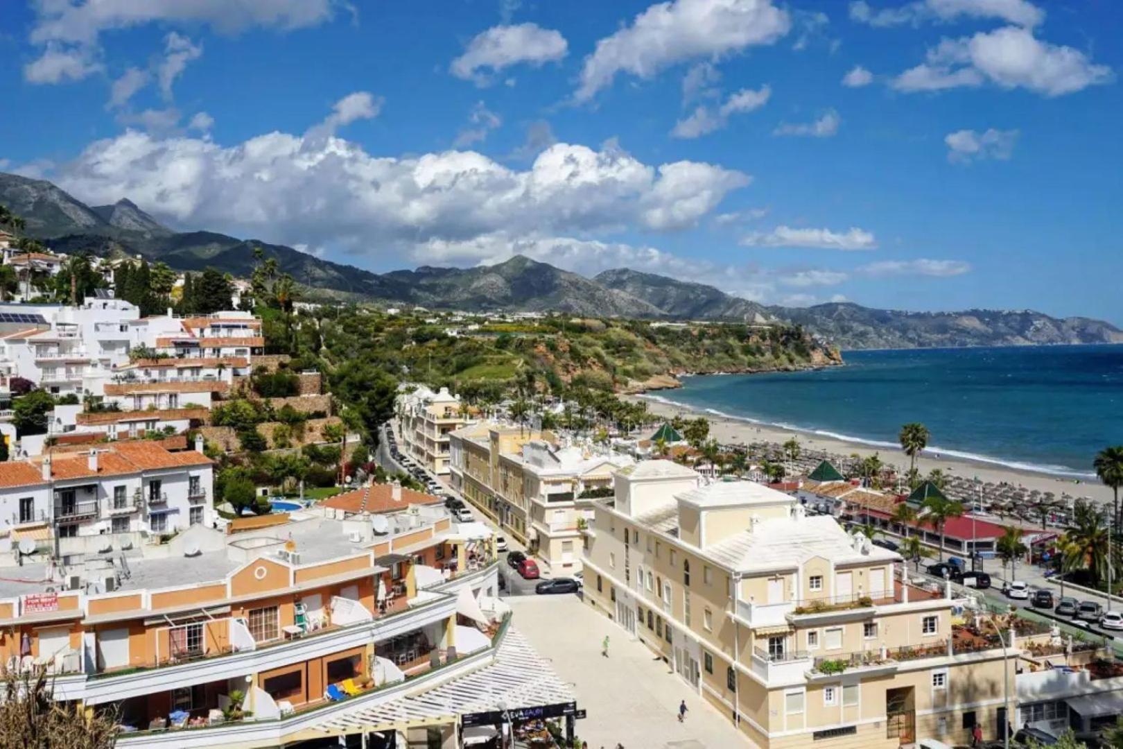 Apartament Burriana Beach Silhouse Nerja Exterior foto